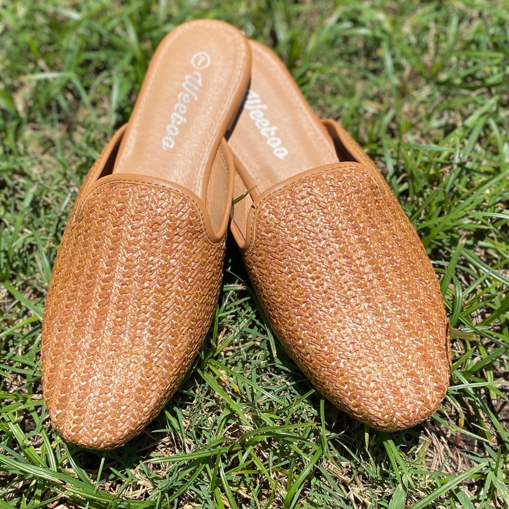 NEW Women Woven Mule Tan Sandal Size 8